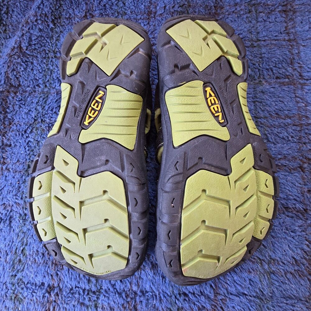 Keen Water Shoes Youth Boys Size 4 Green Black Sandals Outdoor Hiking - Picture 8 of 9